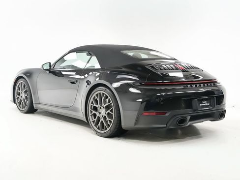 Used 2025 Porsche 911 Carrera RWD image 3
