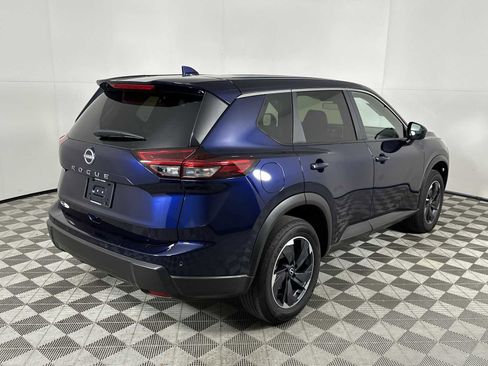 Used 2025 Nissan Rogue SV FWD image 8