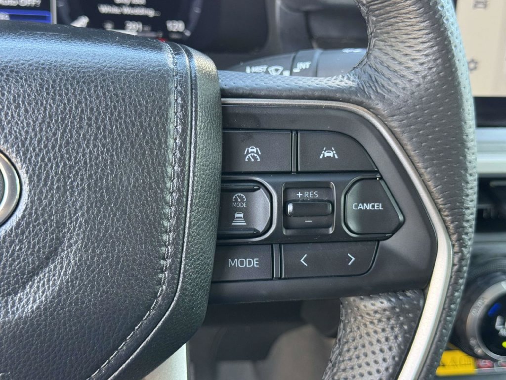 Used 2024 Toyota Tacoma TRD Off-Road w/ TRD Off Road Premium Package AWD/4WD image 13