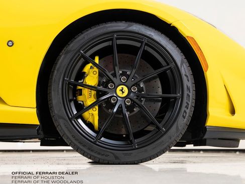 Used 2019 Ferrari 812 Superfast RWD image 22