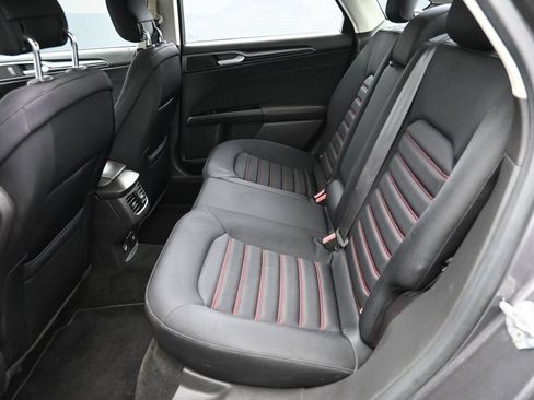 Used 2013 Ford Fusion SE FWD image 7