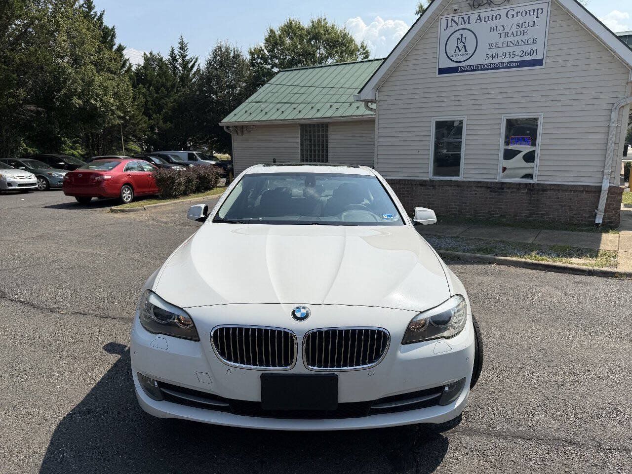 Used 2011 BMW 528i Sedan RWD image 2