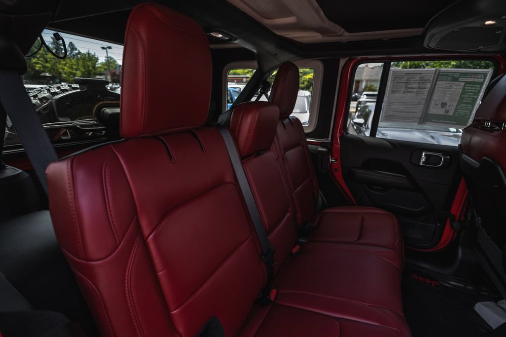 Used 2024 Jeep Wrangler Unlimited Rubicon 392 AWD/4WD image 36