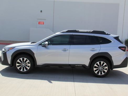 Used 2025 Subaru Outback Touring XT AWD/4WD image 8