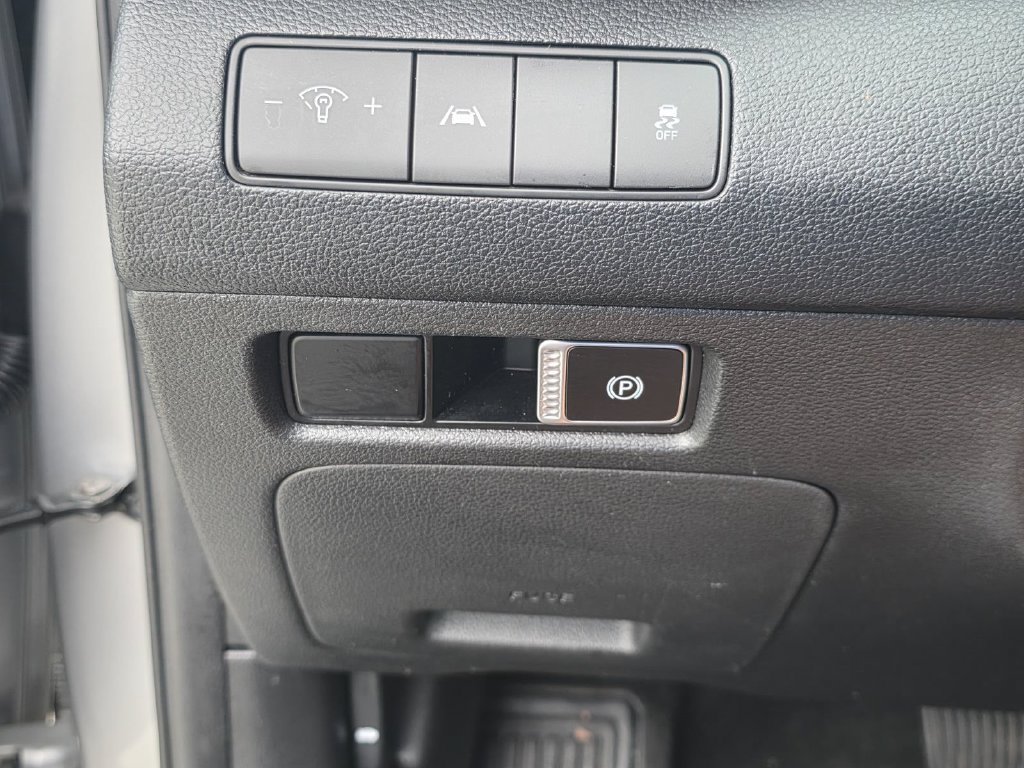 Used 2021 Hyundai Santa Fe SE FWD image 21