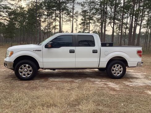 Used 2010 Ford F150 XLT image 2