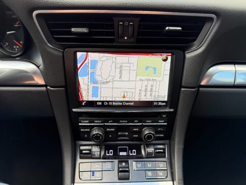 Used 2015 Porsche 911 Carrera 4S image 22