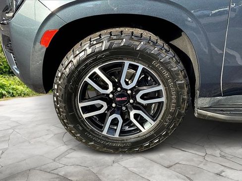 Used 2021 GMC Yukon XL AT4 w/ Technology Package image 8