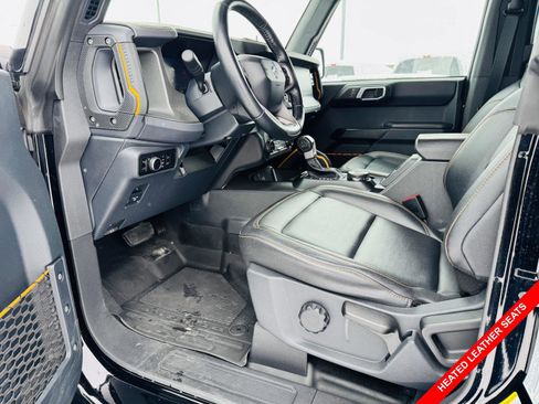 Used 2024 Ford Bronco Badlands image 3