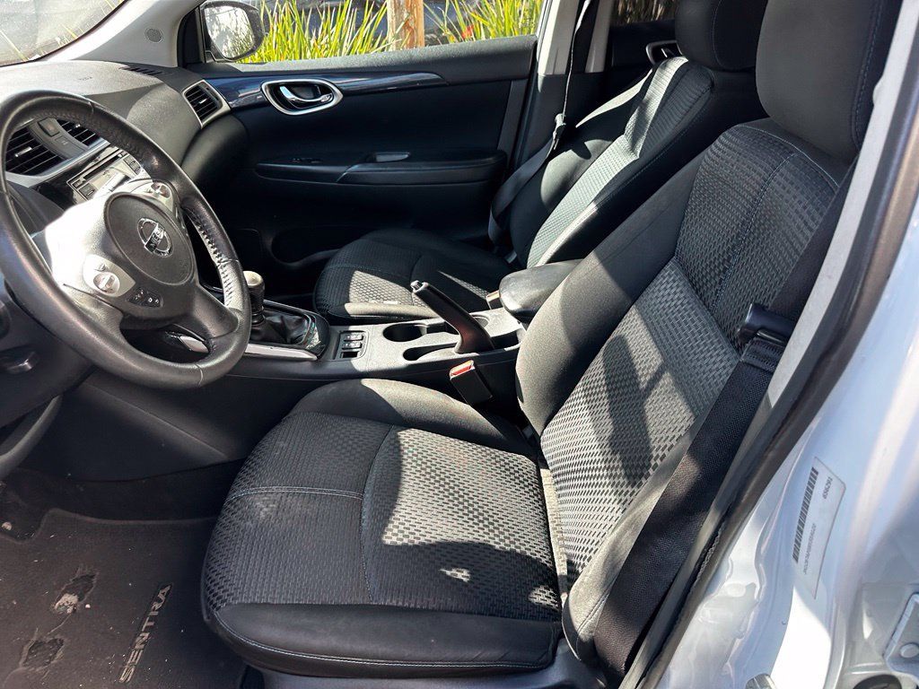 Used 2017 Nissan Sentra SR Turbo w/ SR Midnight Edition FWD image 15