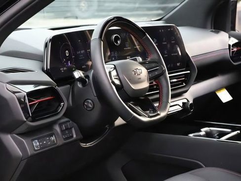 Used 2024 Chevrolet Silverado EV RST image 19