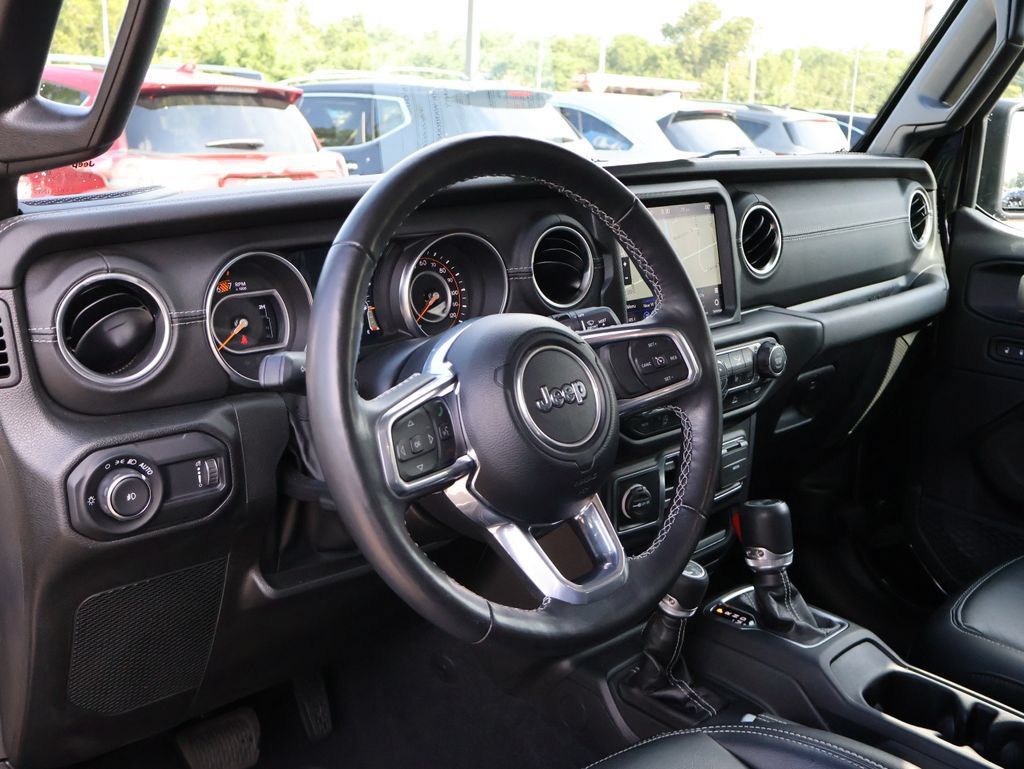 Used 2023 Jeep Wrangler Unlimited Sahara w/ LED Lighting Group AWD/4WD image 18