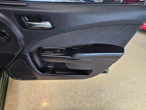 Used 2019 Dodge Charger SXT w/ Plus Group image 9