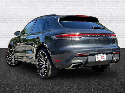 Used 2023 Porsche Macan AWD/4WD image 4