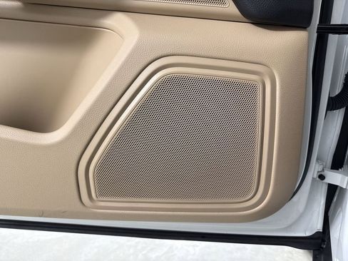 Certified 2023 Porsche Macan image 35