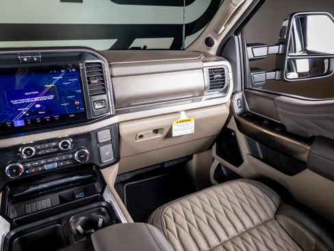 Used 2026 Ford F450 Platinum w/ Platinum Plus Package AWD/4WD image 8