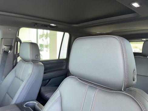 Used 2024 Chevrolet Suburban RST w/ Luxury Package AWD/4WD image 10
