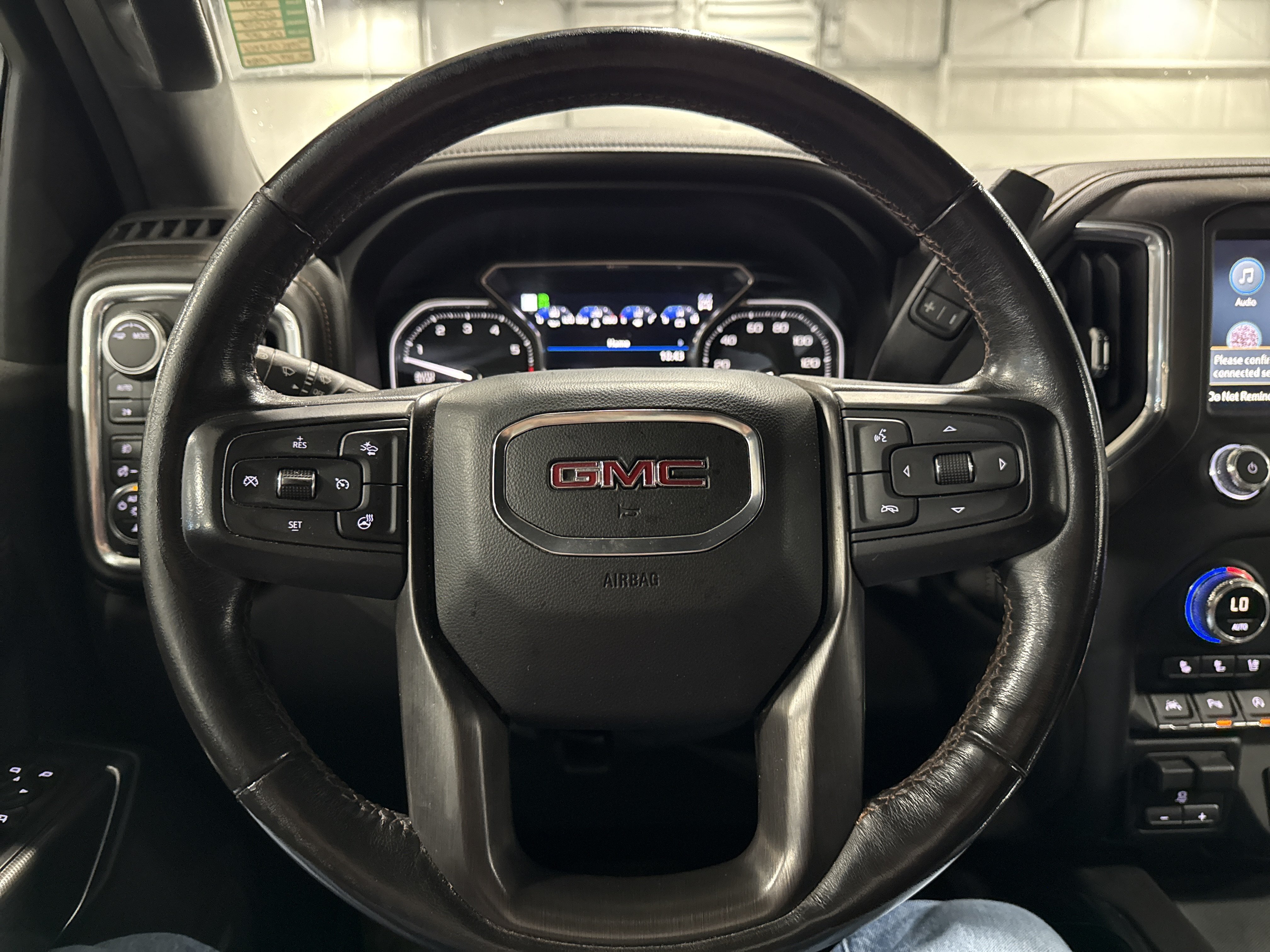 Used 2021 GMC Sierra 1500 AT4 w/ AT4 Premium Package AWD/4WD image 10