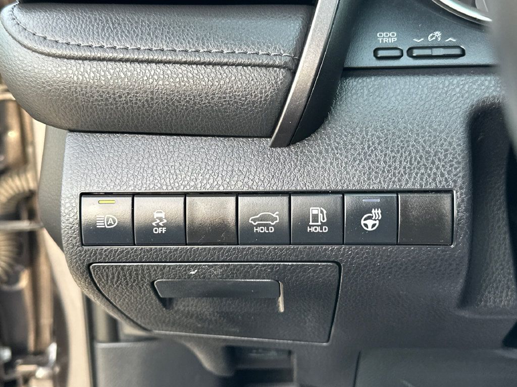 Used 2023 Toyota Camry XLE w/ Cold Weather Package FWD image 20