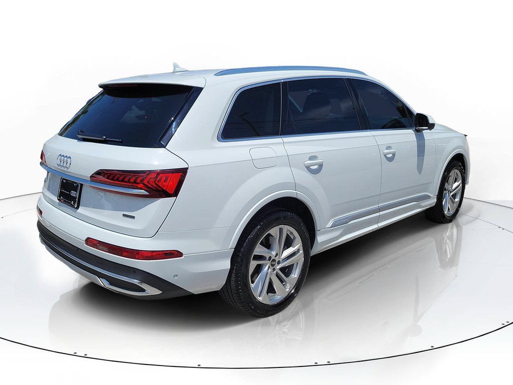 Certified 2023 Audi Q7 3.0T Premium w/ Convenience Package AWD/4WD image 4