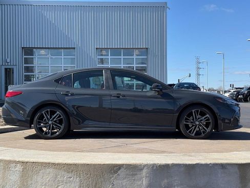 Used 2025 Toyota Camry XSE w/ Premium Plus Package image 2