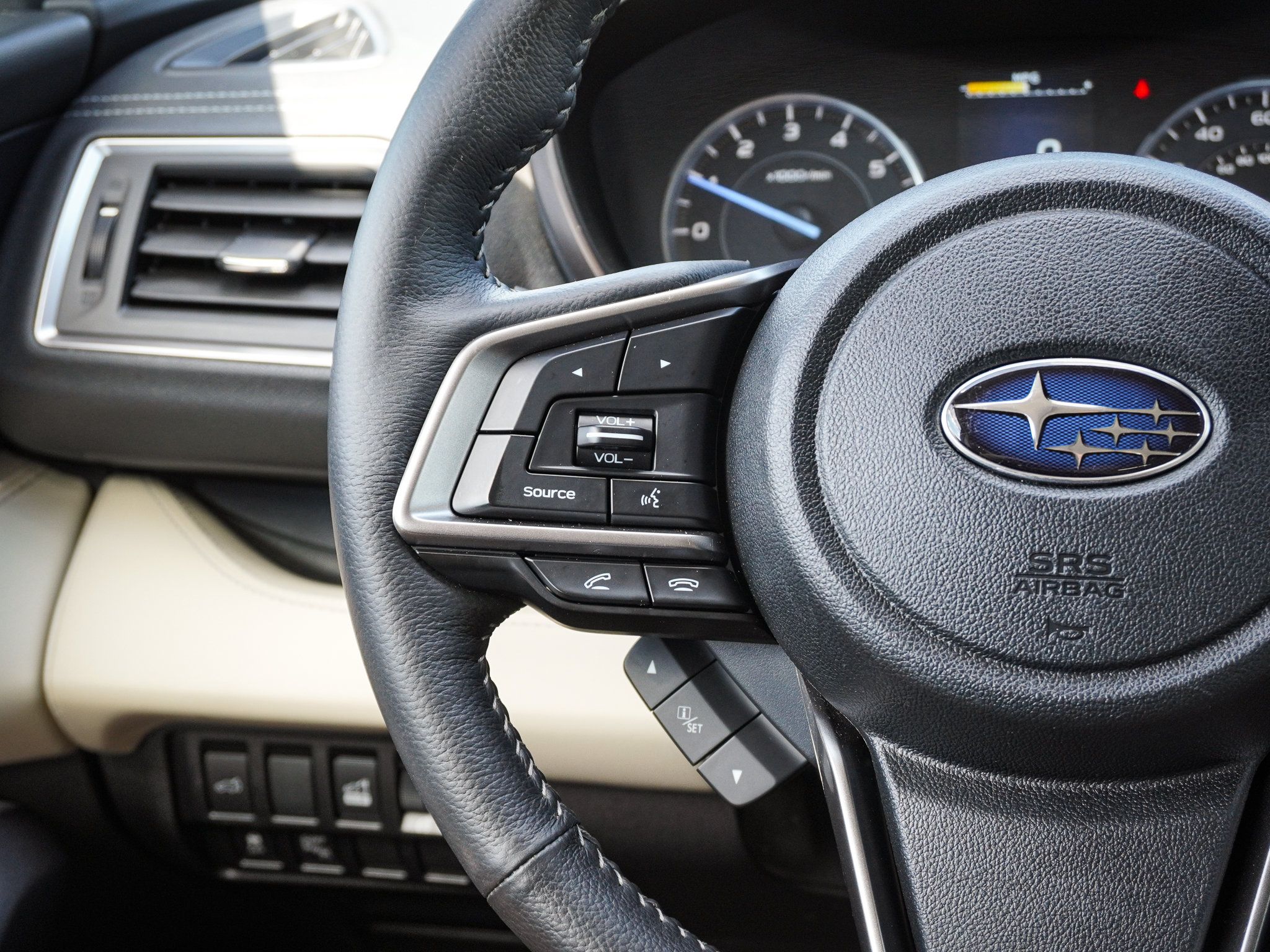 Used 2019 Subaru Ascent Limited w/ Popular Package #2A AWD/4WD image 18