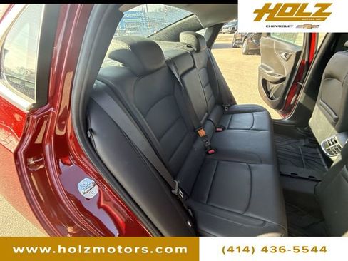Used 2023 Chevrolet Malibu LT image 28