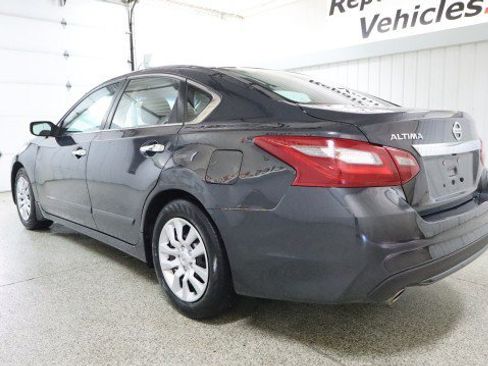 Used 2018 Nissan Altima 2.5 S w/ S Convenience Package FWD image 3
