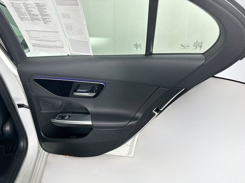 Used 2024 Mercedes-Benz C 300 Sedan image 31