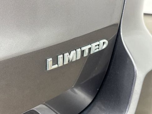 Used 2015 Jeep Grand Cherokee Limited w/ Luxury Group II RWD image 7