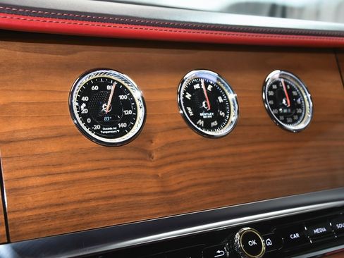 Used 2021 Bentley Continental GT image 18