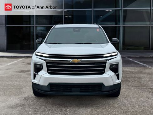 Used 2025 Chevrolet Traverse LT w/ Driver Confidence Package image 13