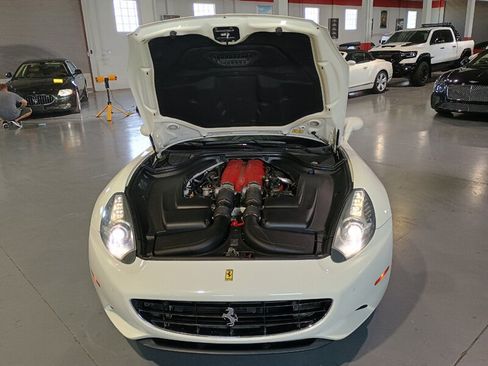 Used 2011 Ferrari California RWD image 36