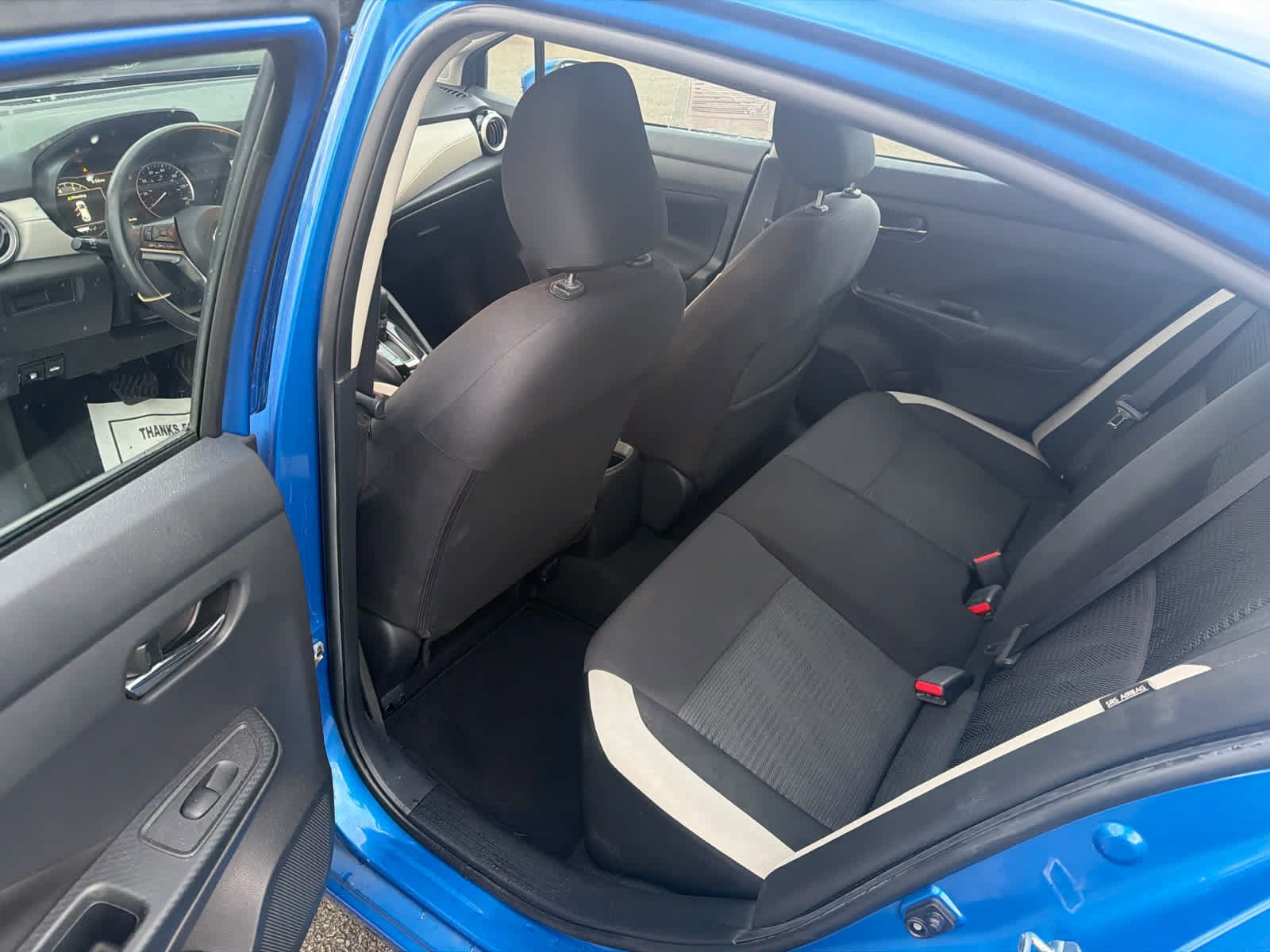 Used 2021 Nissan Versa SV FWD image 9