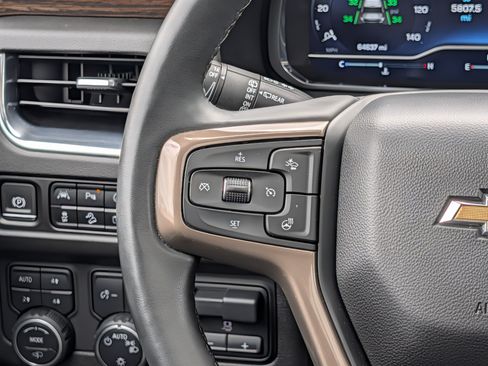 Used 2023 Chevrolet Suburban High Country w/ LPO, Illumination Package AWD/4WD image 22