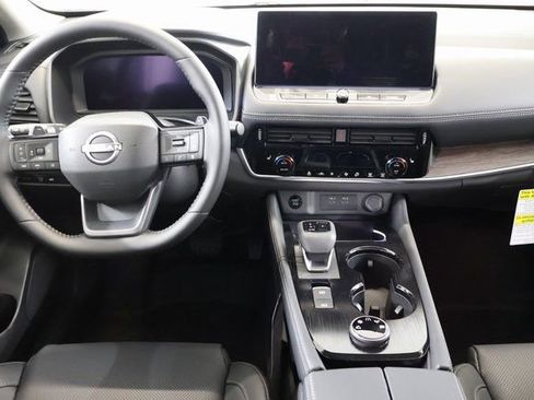 New 2026 Nissan Rogue Platinum AWD/4WD image 9