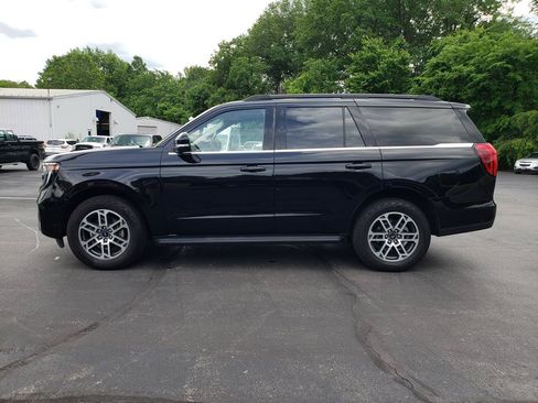 Used 2025 Ford Expedition Active AWD/4WD image 9