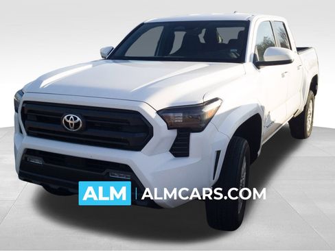 Used 2024 Toyota Tacoma SR5 image 1