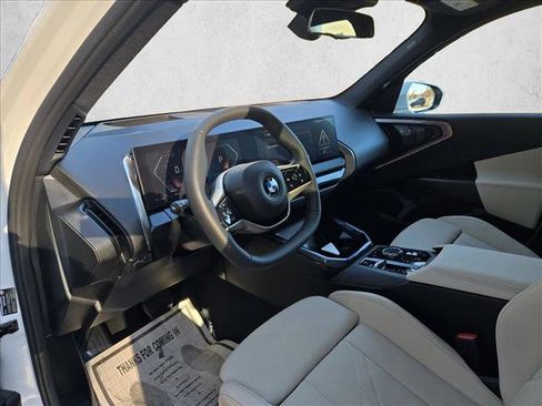 Used 2025 BMW X3 xDrive30i w/ Premium Package image 11