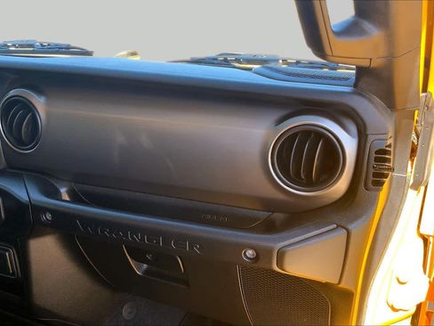 Used 2020 Jeep Wrangler Unlimited Sport S AWD/4WD image 19