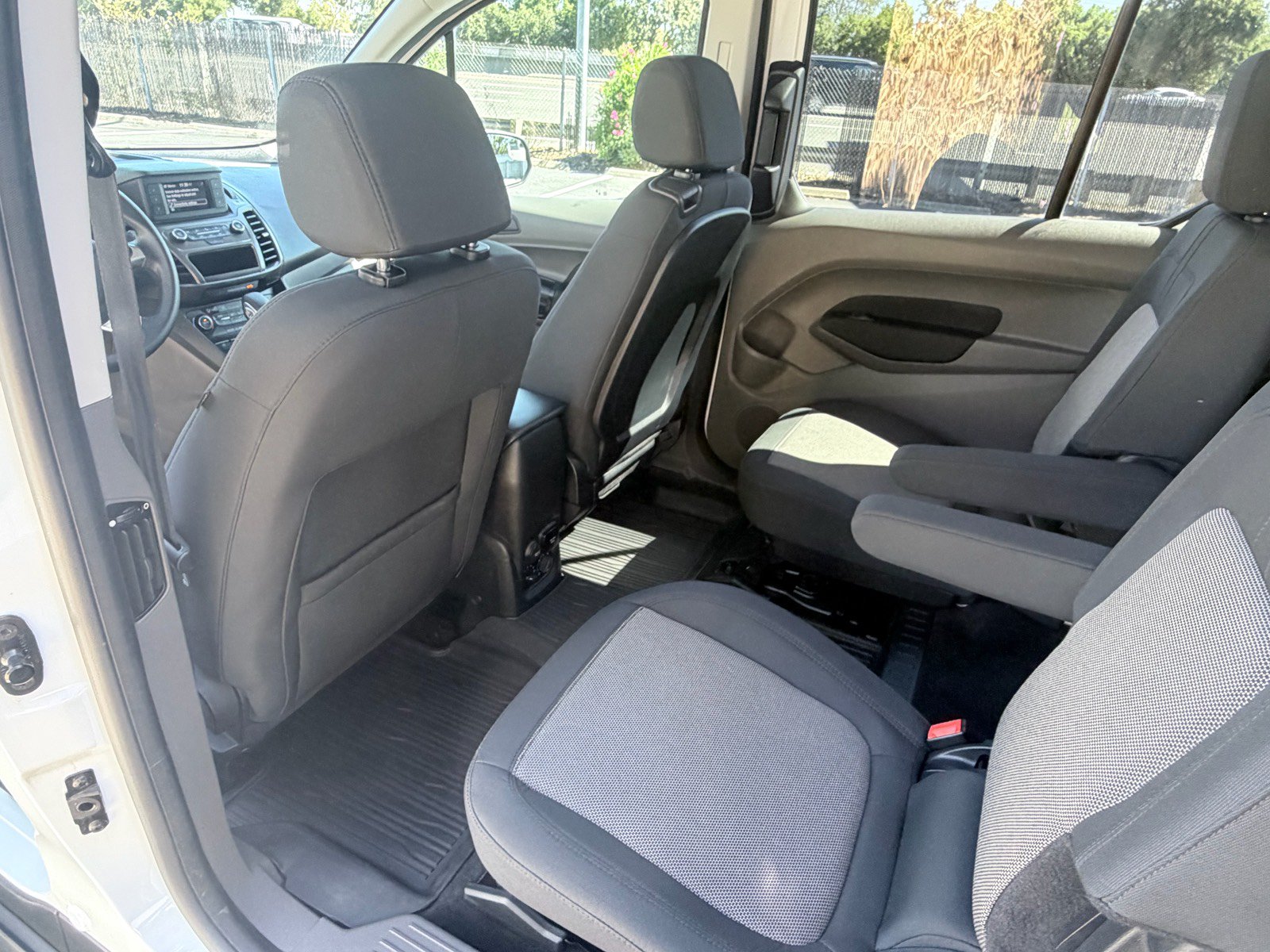 Used 2022 Ford Transit Connect XL FWD image 17
