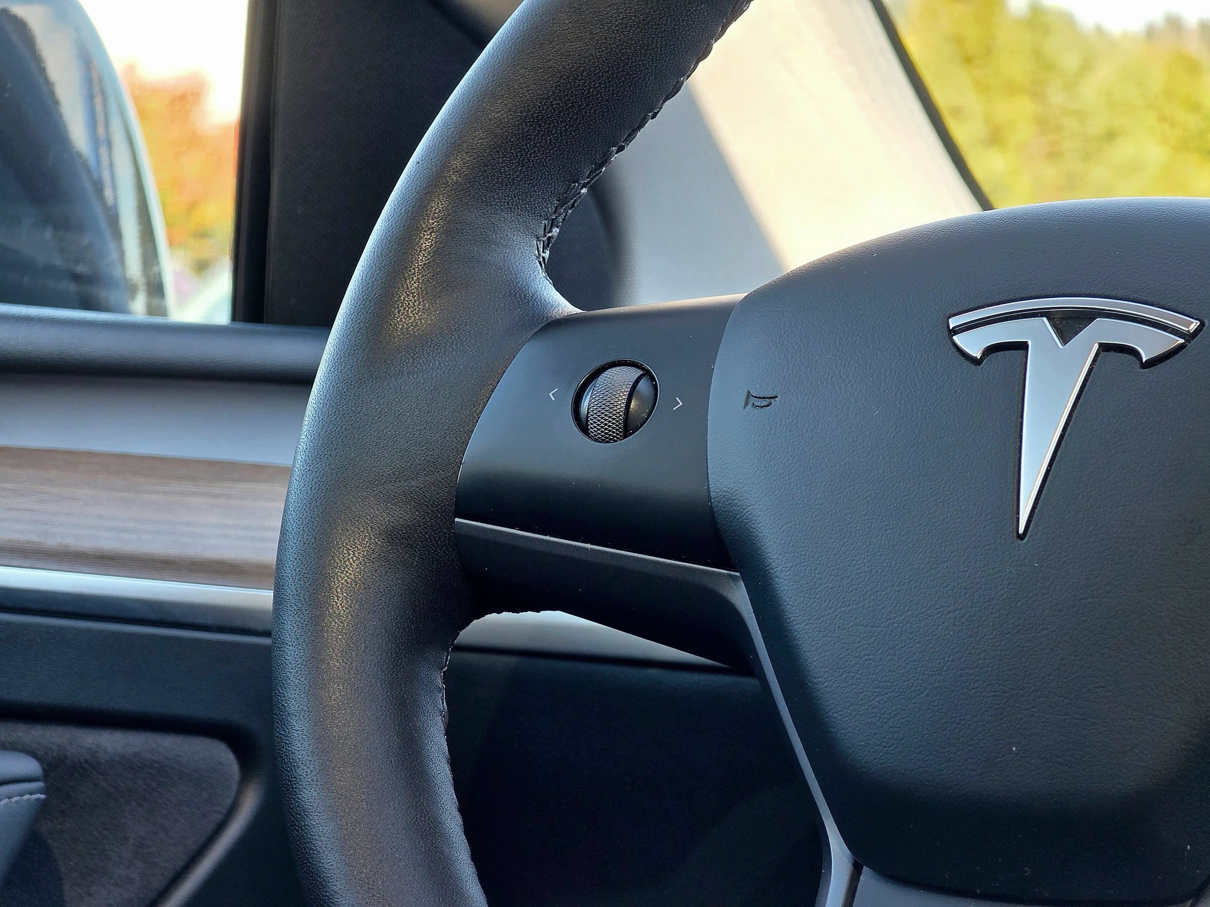 Used 2023 Tesla Model Y Long Range AWD/4WD image 22