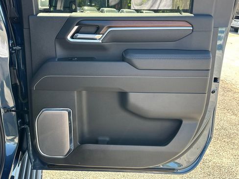 New 2026 GMC Sierra 2500 Denali w/ Denali Reserve Package image 17