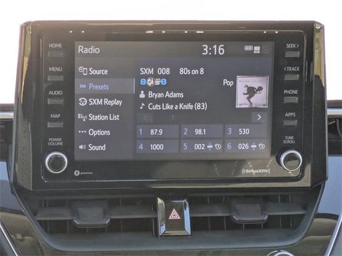 Used 2022 Toyota Corolla LE image 19