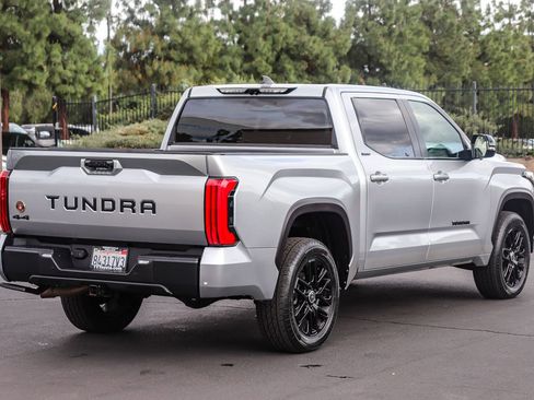 Used 2024 Toyota Tundra Limited AWD/4WD image 7