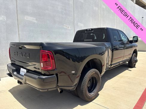 Used 2025 RAM 3500 Laramie AWD/4WD image 5