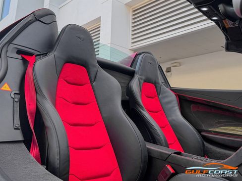 Used 2015 McLaren 650S Spider image 35