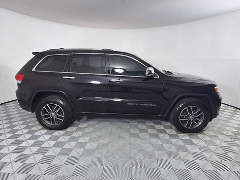 Used 2018 Jeep Grand Cherokee Limited AWD/4WD image 4