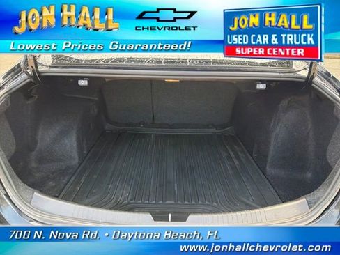 Used 2021 Chevrolet Malibu LT image 11