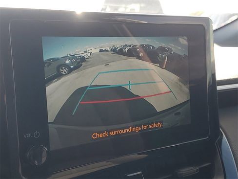 Used 2024 Toyota Corolla Cross SE image 26